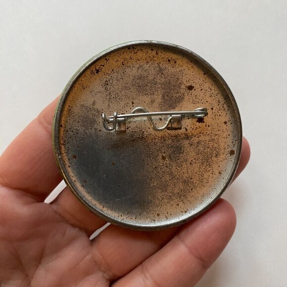 Bah Humbug Ebenezer Scrooge 1982 Hallmark Christmas Pinback Button - Picture 2 of 2